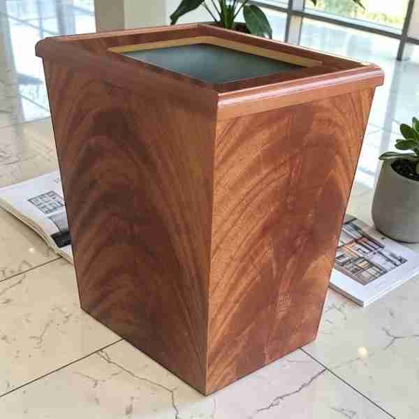 13qt waste basket mahogany crotch with lid and liner on tile